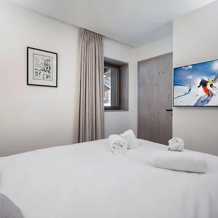 Apartment Le Praz: 4 Pers, Wifi, Parking - Fr-1-568-56 Courchevel